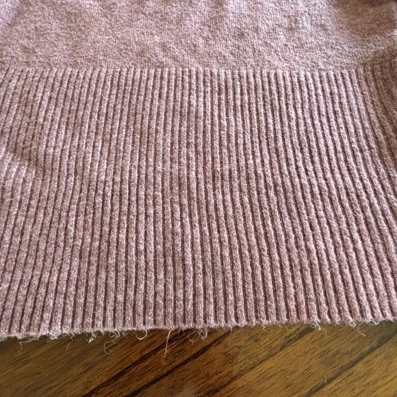 Torrid short sleeve ruffle sleeve knit v-neck sweater dusty rose size 00 - Picture 9 of 14